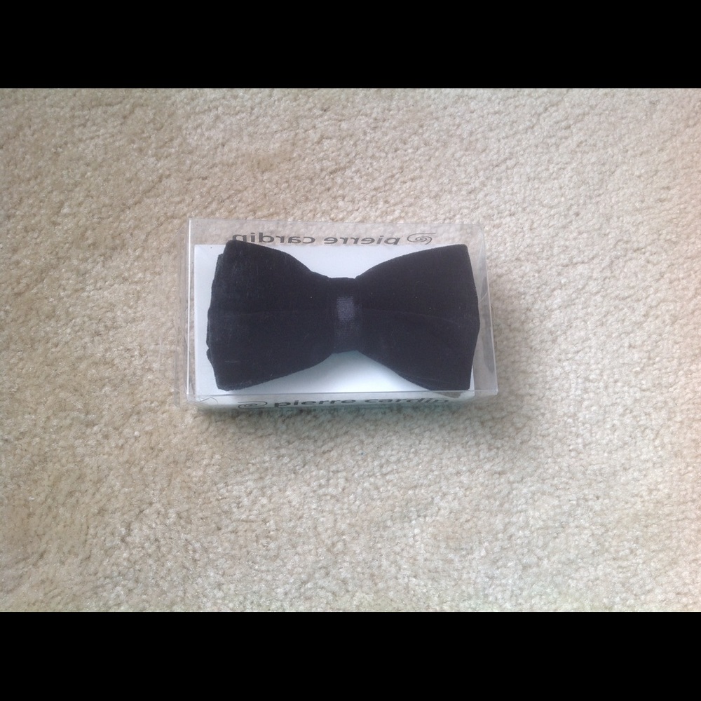 Pierre Cardin Bow-Tie